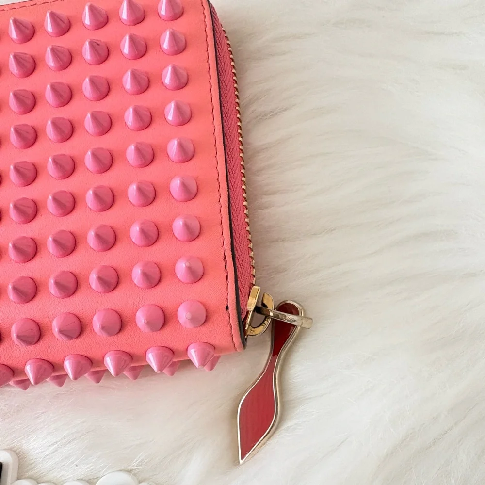Christian Louboutin‎ Panettone Bubble Gum Pink Studded Zippy Wallet - Picture 5 of 16